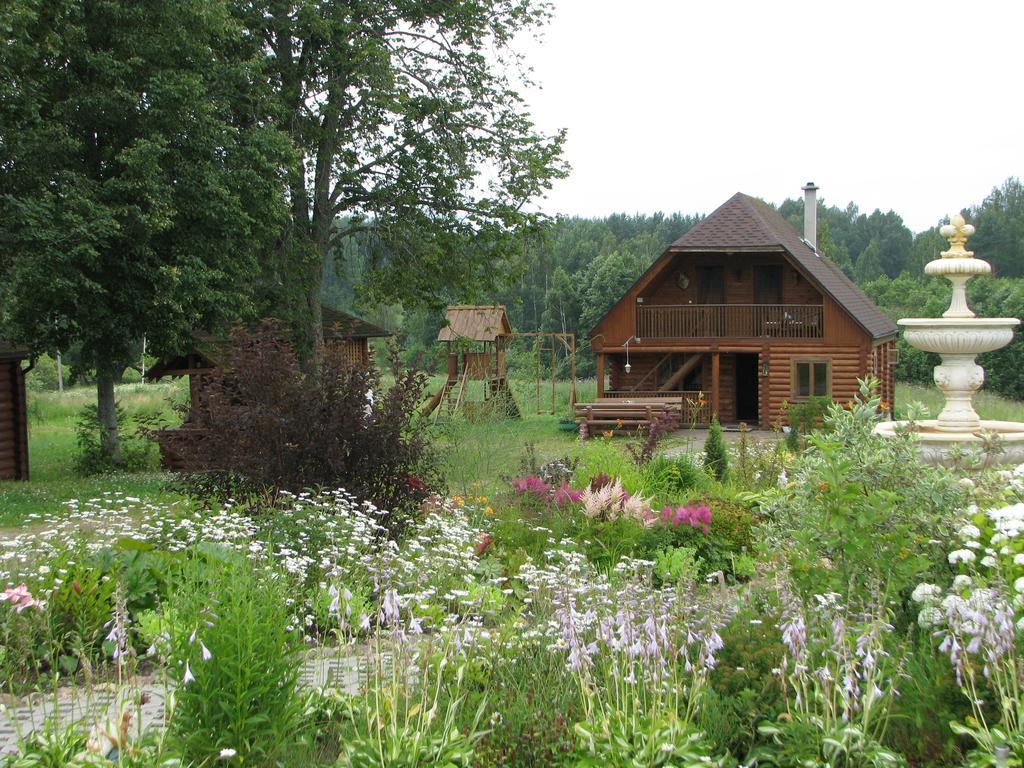 Pumpuri Villa Svente Luaran gambar